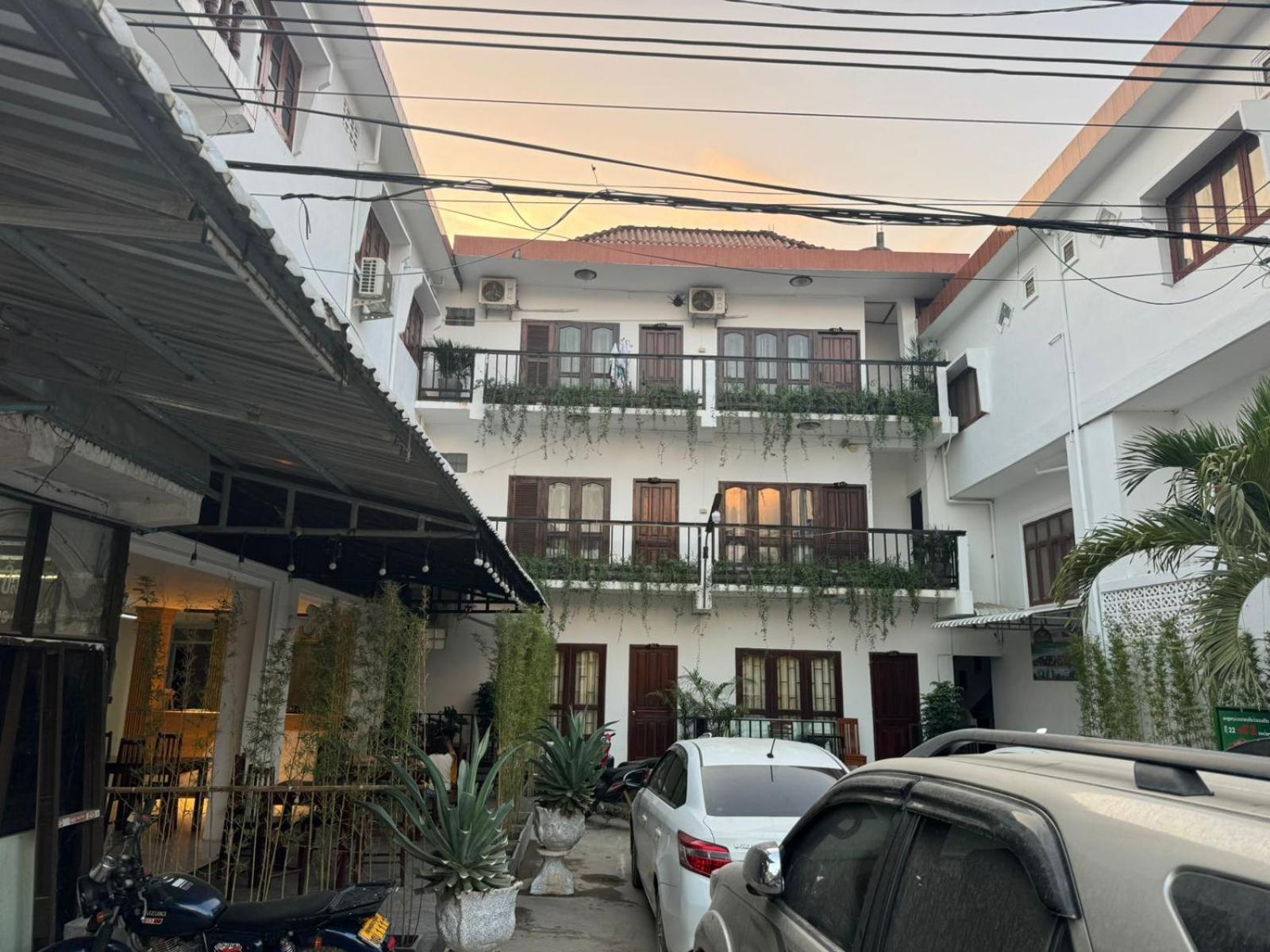 Vang Vieng Green Hotel Ngoại thất bức ảnh