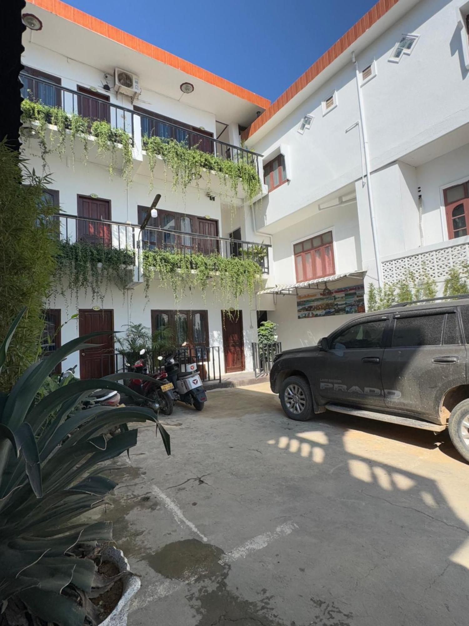 Vang Vieng Green Hotel Ngoại thất bức ảnh