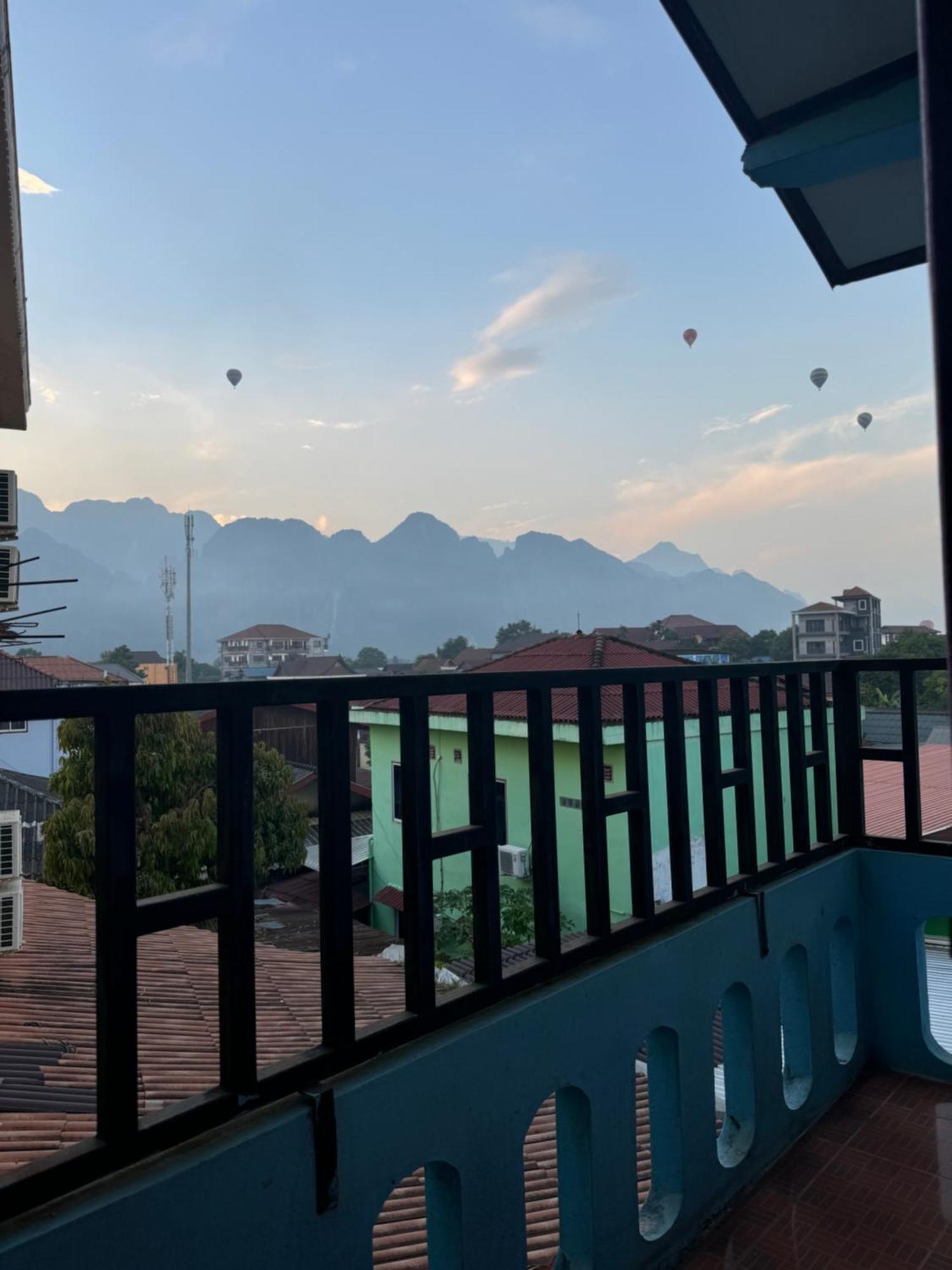 Vang Vieng Green Hotel Ngoại thất bức ảnh
